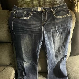 Plus size 20 Maurices jeans.